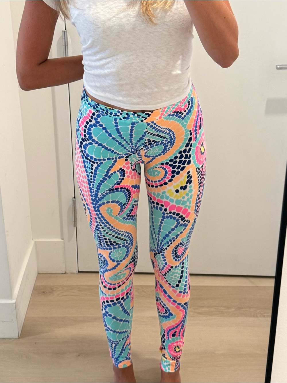 Lilly Pulitzer Girls’ Multicolor Printed Leggings - White Top Styling